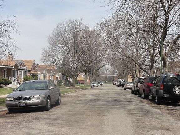 5th image of 7119 S Sawyer Ave