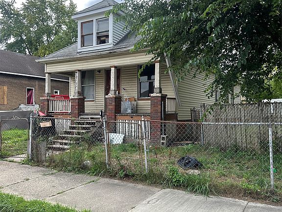 3rd image of 6137 Proctor St