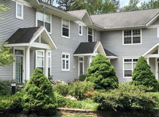 110 N Washington St #E, Douglas, MI 49406