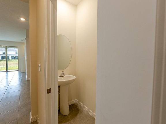 5th image of 33024 Tulip Petal Ln