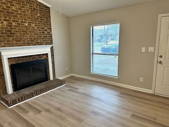 3rd image of 7220 Meadowland Dr