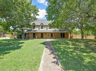 606 Oak Ridge Ct, Red Oak, TX 75154