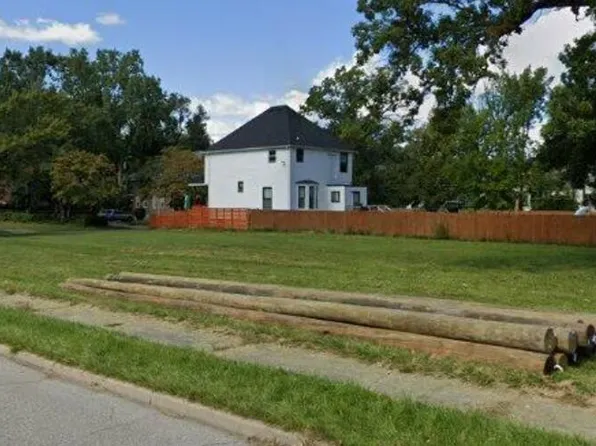 2406 Fischer St, Detroit, MI 48214