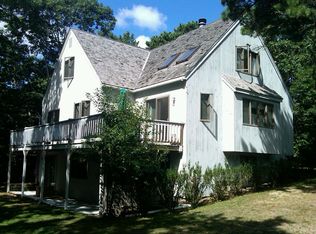 14 Pulpit Rock Rd, Oak Bluffs, MA 02557