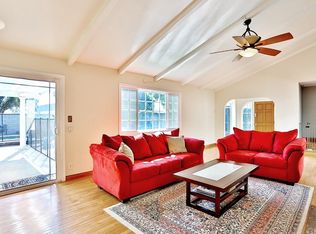 600 Bayside Dr, Seal Beach, CA 90740