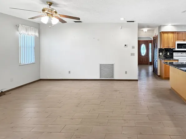 5604 Paleo Pines Circle, Fort Pierce, FL 34951