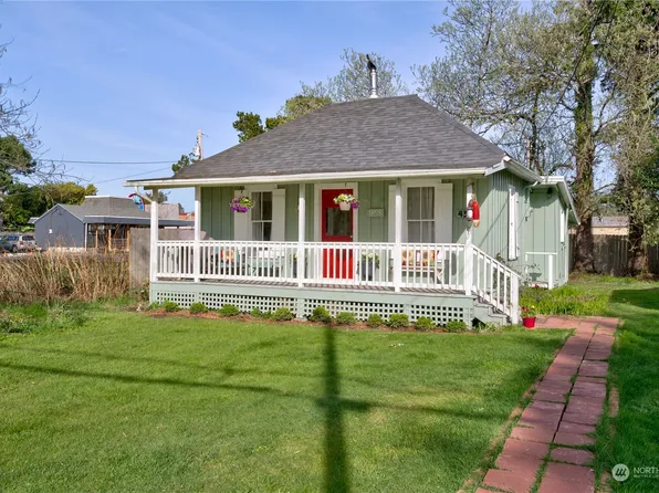 4308 L Place, Seaview, WA 98644