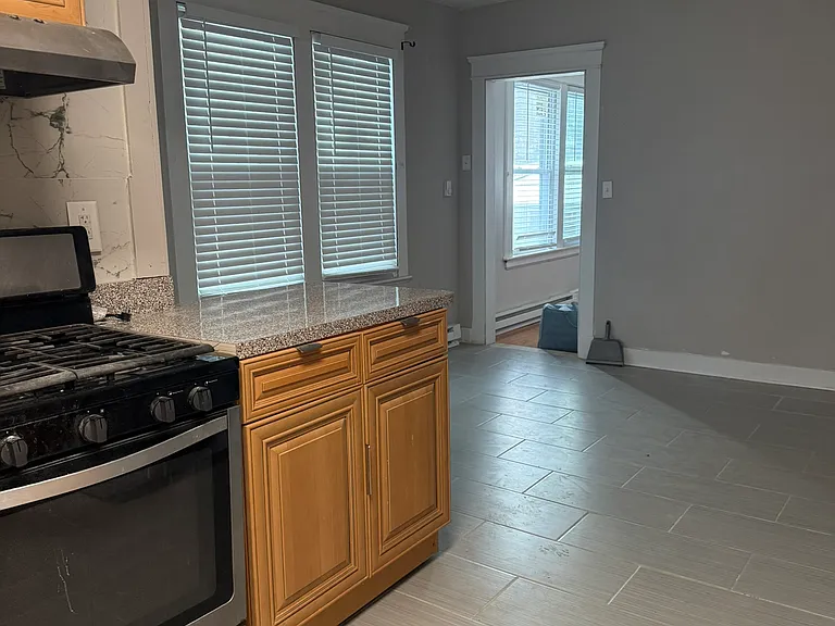 158 Alder St #3 — Photo 12