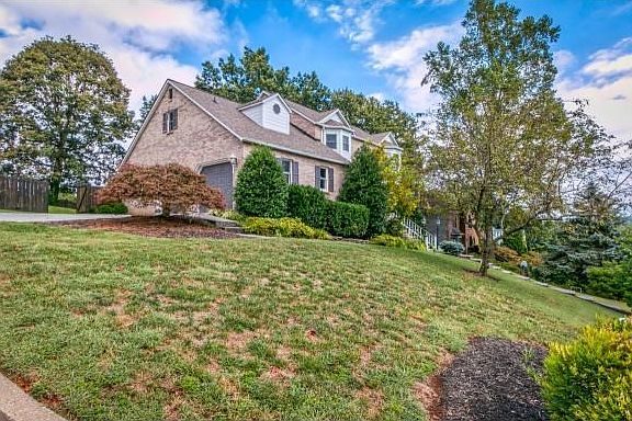 3rd image of 3401 Bondwood Cir