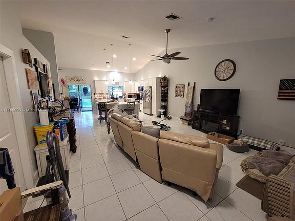 5th image of 9009 NW 38th Dr #9009