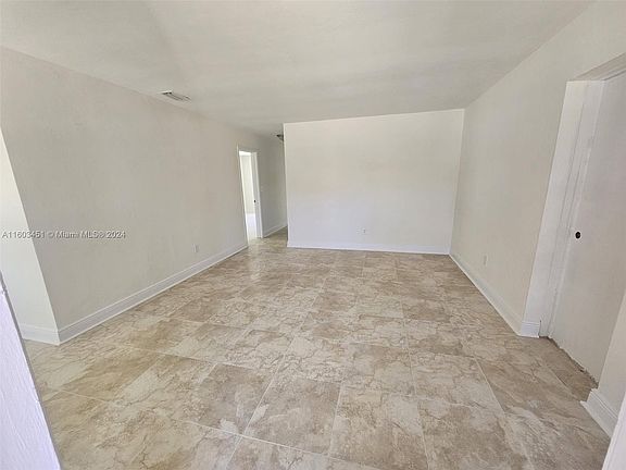 2nd image of 254 NE 41st Ct