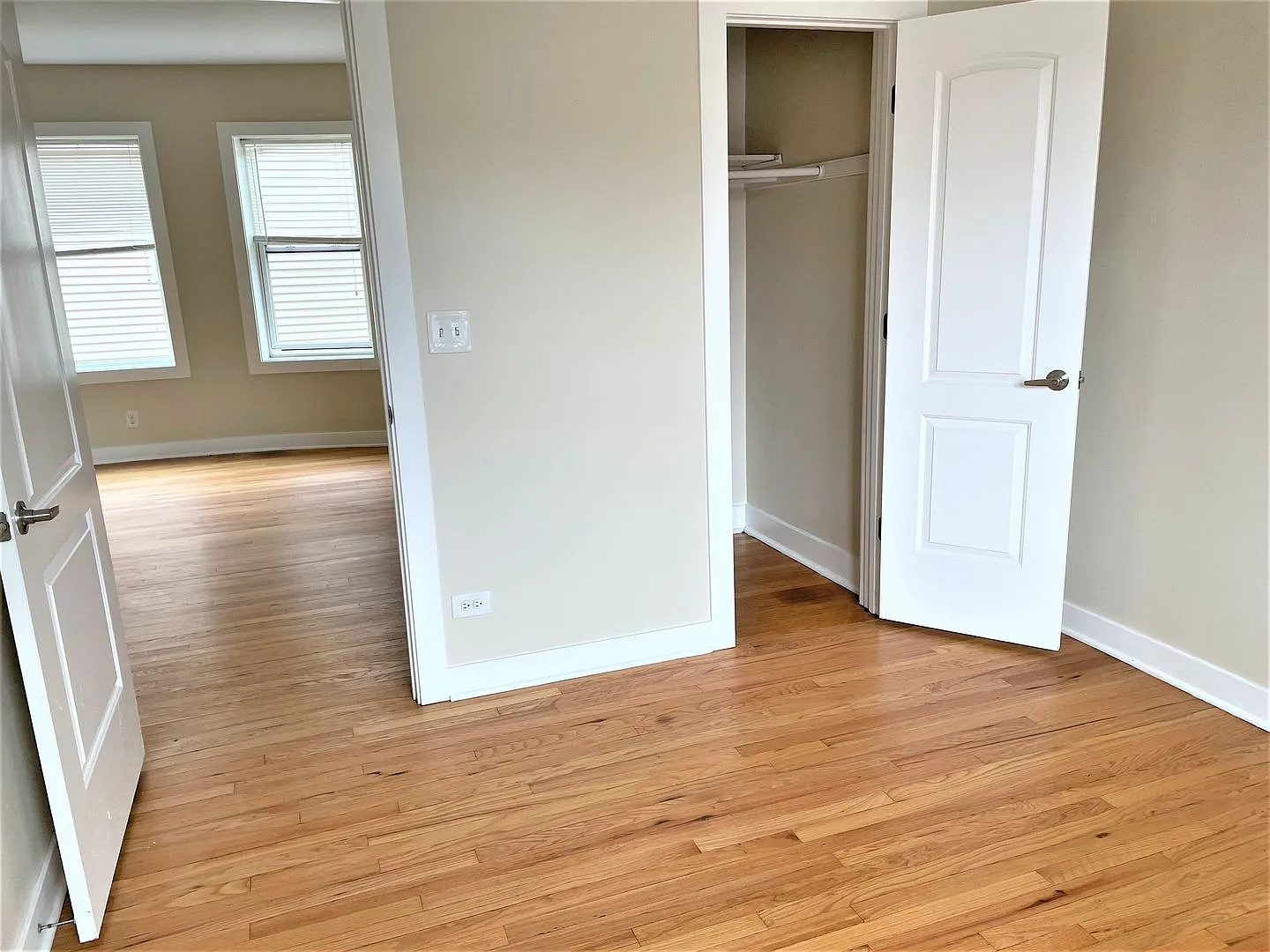 4604 N Kildare Ave — Photo 4