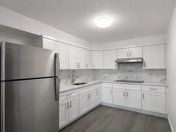 4724 Parsons Blvd #2F, Flushing, NY 11355