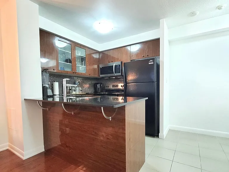 5793 Yonge St #1210 — Photo 5