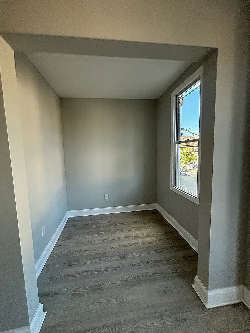 4 bed, 1200 sqft, $2,149 — Photo 4