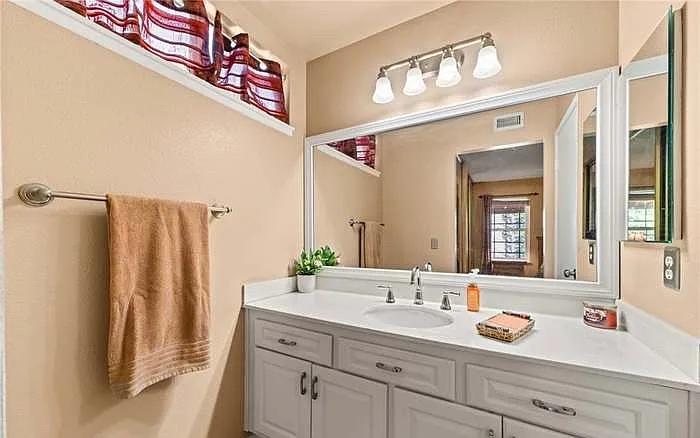 10337 Bristol Dr — Photo 9