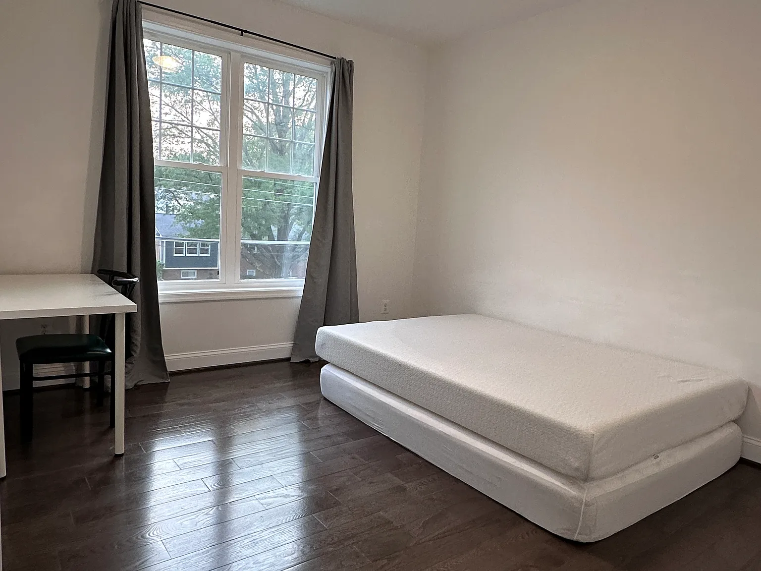 7 bed, 2600 sqft, $850 — Photo 4