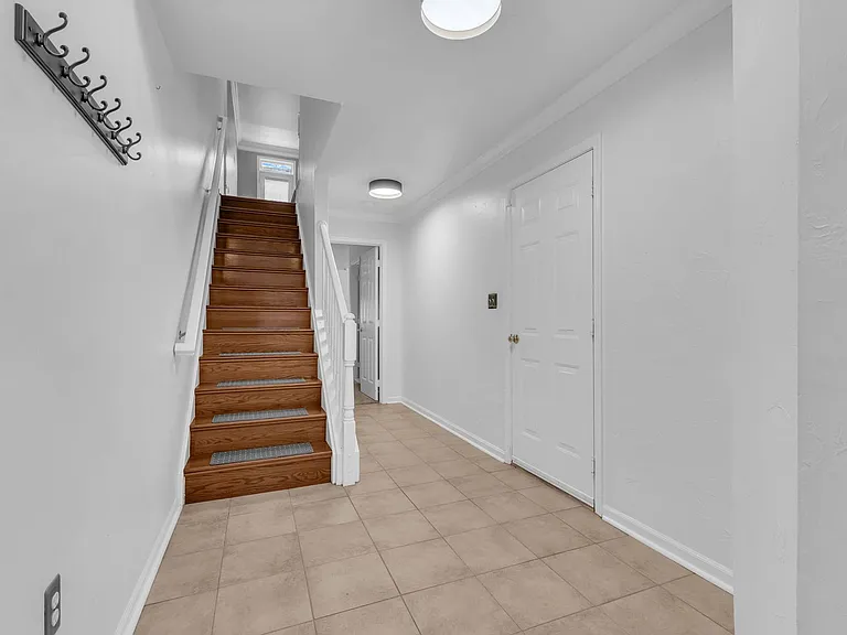 5937 Kirkcaldy Ln — Photo 9