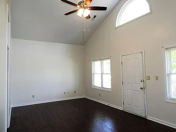 1810 Magazine St — Photo 17