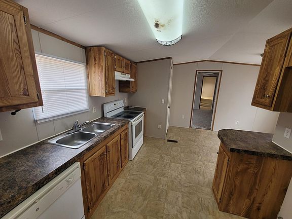 3rd image of 37762 Shelton Way