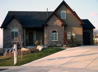 631 E Talon Ct, North Salt Lake, UT 84054