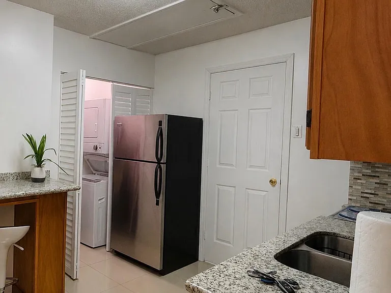 12026 Suellen Cir #B — Photo 2
