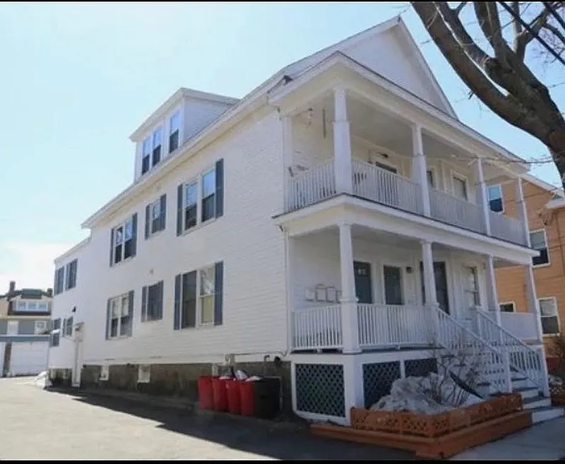 11 Gardner St #2