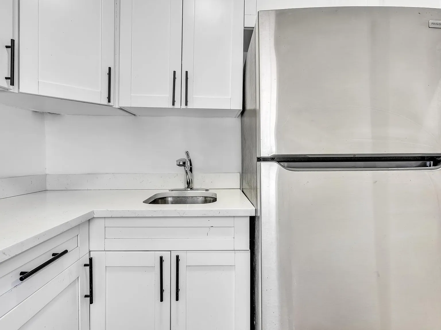 3 bed, $2,395 — Photo 4