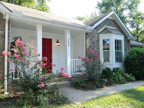 2nd image of 204 Kathleen Ct