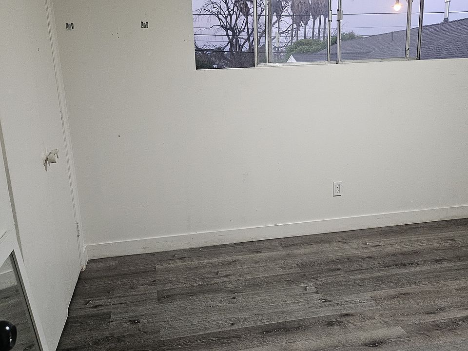 1st image of 3224 E 1st St #1