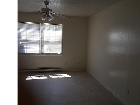 3rd image of 1702-B Newark Ave