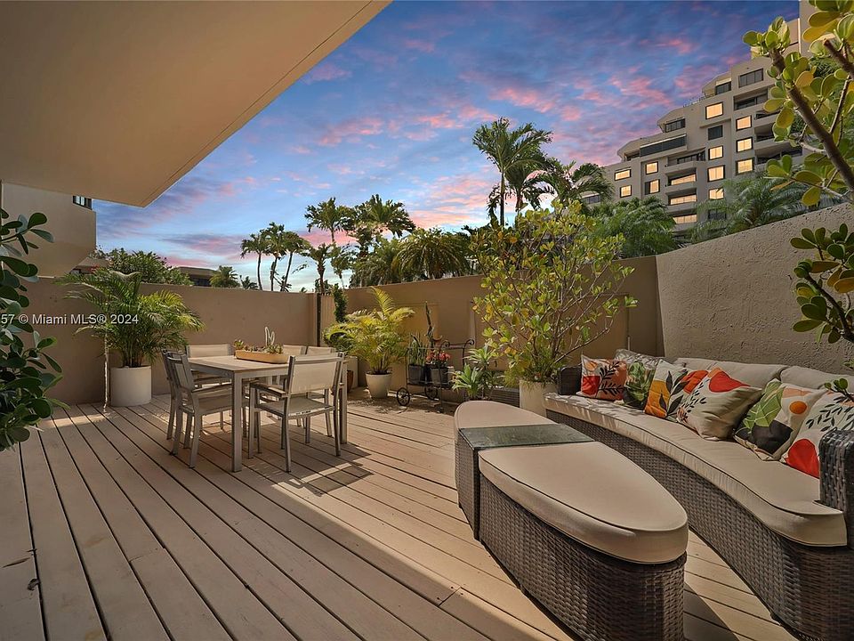 1st image of 251 Crandon Blvd APT 136
