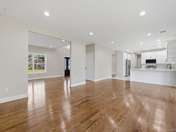 5th image of 46 Washington Avenue S