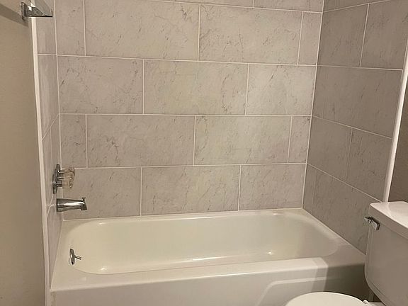 3rd image of 5623 S Quincy Ave #14