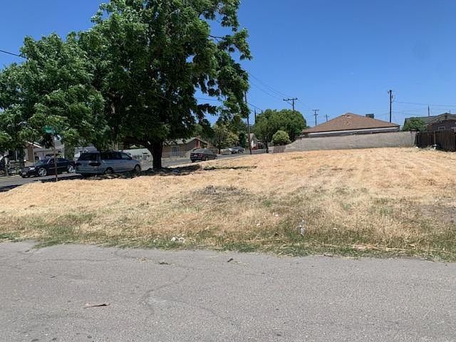 2nd image of 602 S Pershing Ave