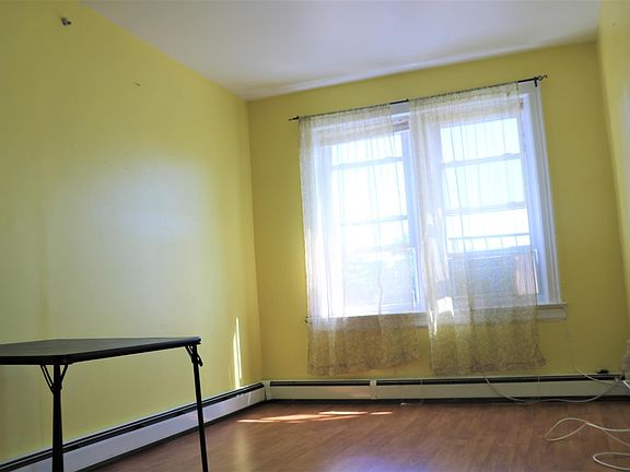 3rd image of 141-18 Holly Ave #2F