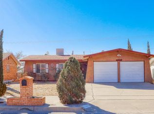 11672 Jim Thorpe Dr, El Paso, TX 79936