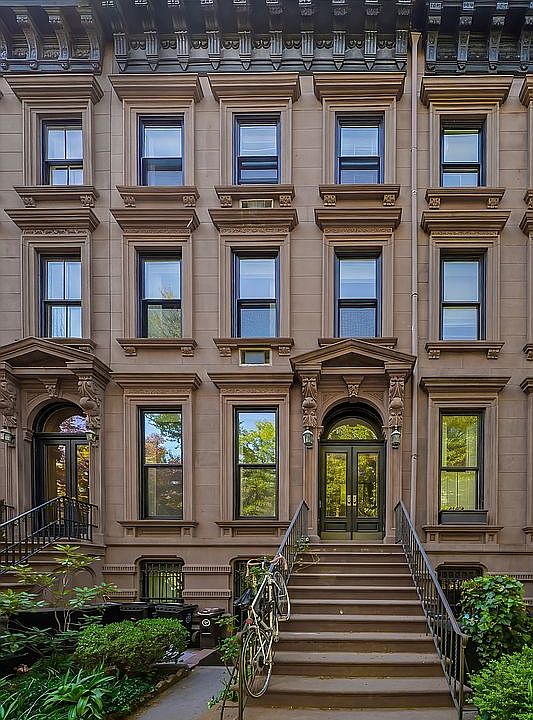 1st image of 304 Clinton Ave