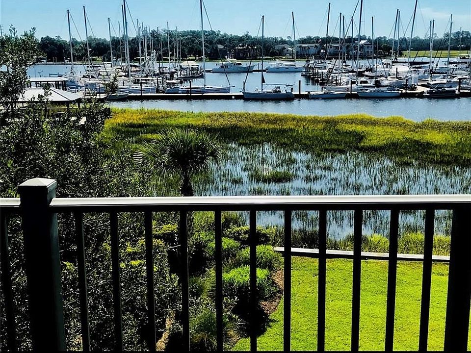 1st image of 20 Waterfront Dr APT 221
