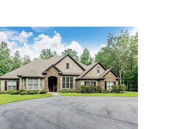 748 Foxfire Ln, Wetumpka, AL 36092
