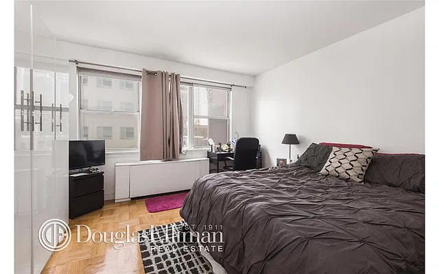 Rented by Douglas Elliman | media 17