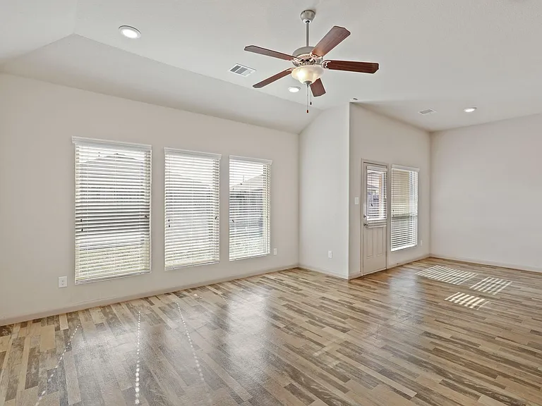 5207 Corbridge Glen Ct — Photo 10