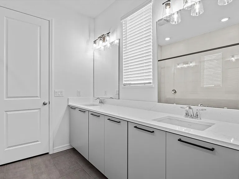 2966 Scout St — Photo 18