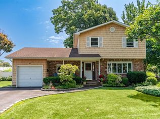 57 Marie Cres, Commack, NY 11725