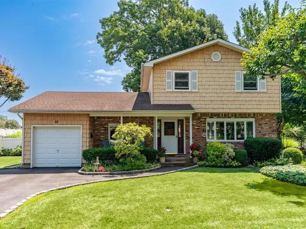 57 Marie Crescent, Commack, NY 11725