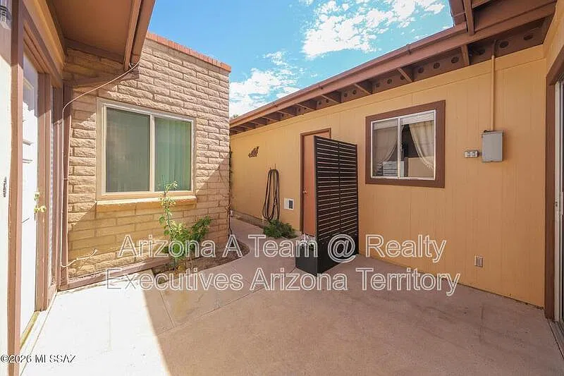 2 bed, 2.0 bath, 1128 sqft, $1,550 — Photo 4