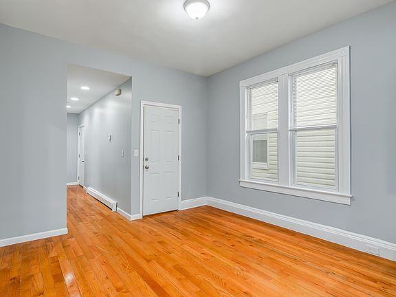5th image of 396 Union St #1