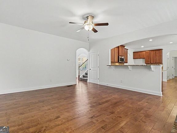 4th image of 4010 Village Estates Ct