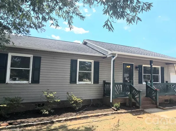 910 Lyndsey Brooke Ct, Lincolnton, NC 28092