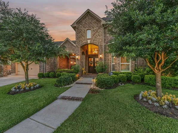 8935 Wandering Willow Dr, Richmond, TX 77406